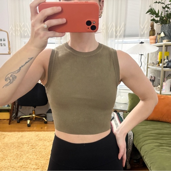 NWOT ZARA Army Green Ribbed High Neck Cropped Sleeveless Tank Top - Sz Small - Picture 2 of 11